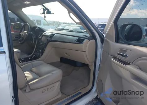 2012 Cadillac Escalade Premium z USA, uszkodzony, nr VIN 1GYS4CEF4CR268460